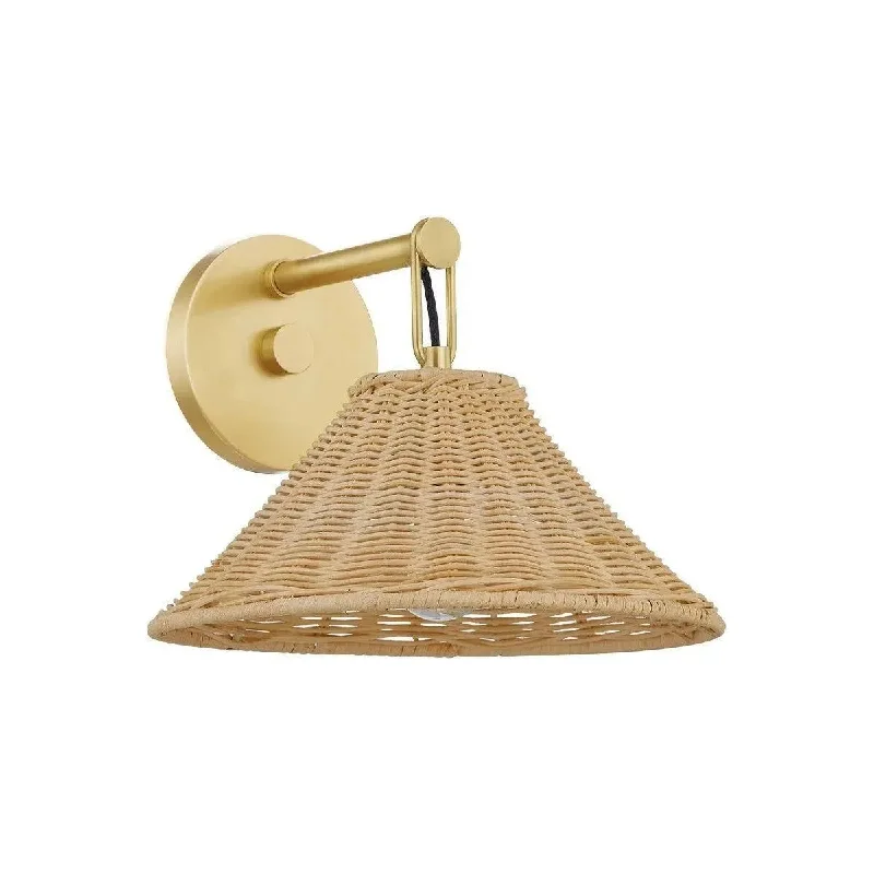 Track lighting for modernizing traditional interiorsDalia Wall Sconce
