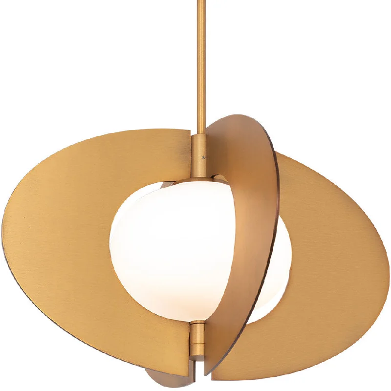 Track lighting for accentuating artworksEchelon Round Pendant